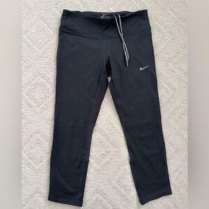 Nike/ Dry FIT/ Women/  Black Capri Leggings/ S
